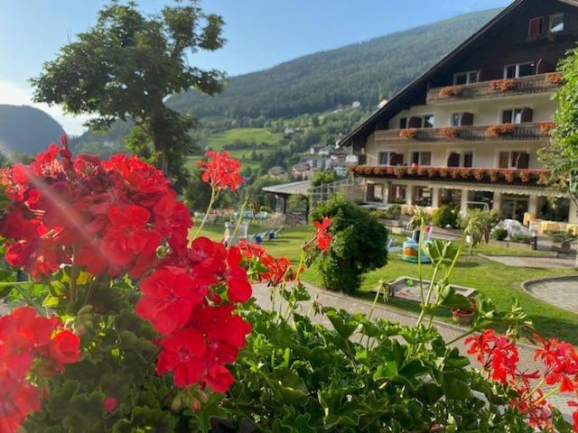 Hotel Rodes Ortisei Exterior foto
